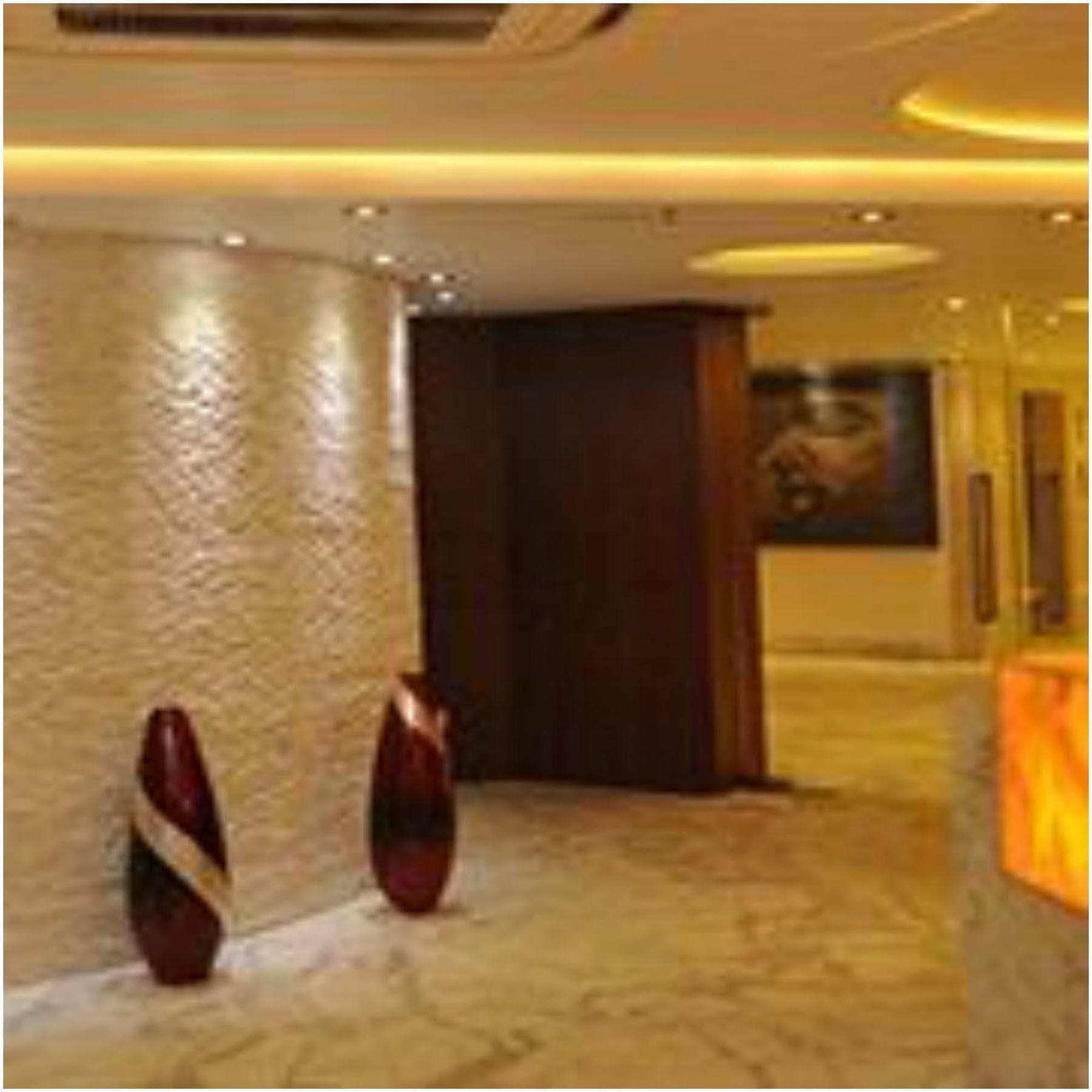 Kempton Hotel Calcutá Exterior foto