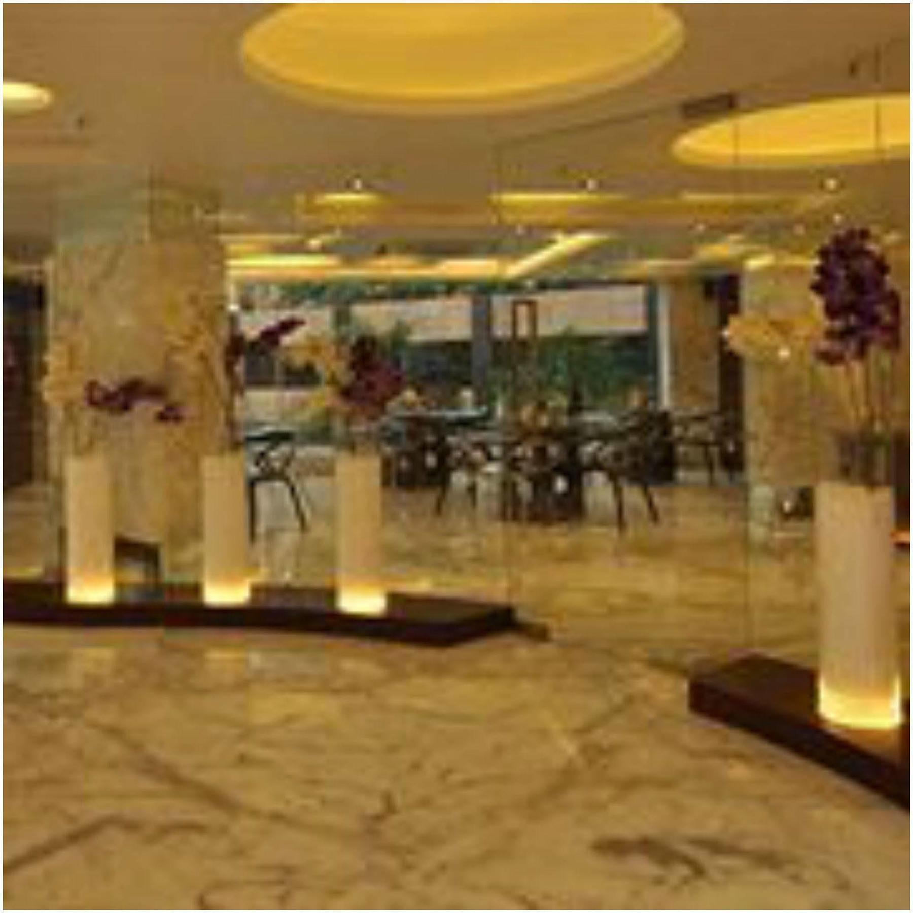 Kempton Hotel Calcutá Exterior foto
